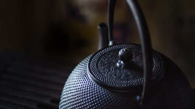 How to Prepare a New Cast Iron Tea Kettle (Tetsugama)
