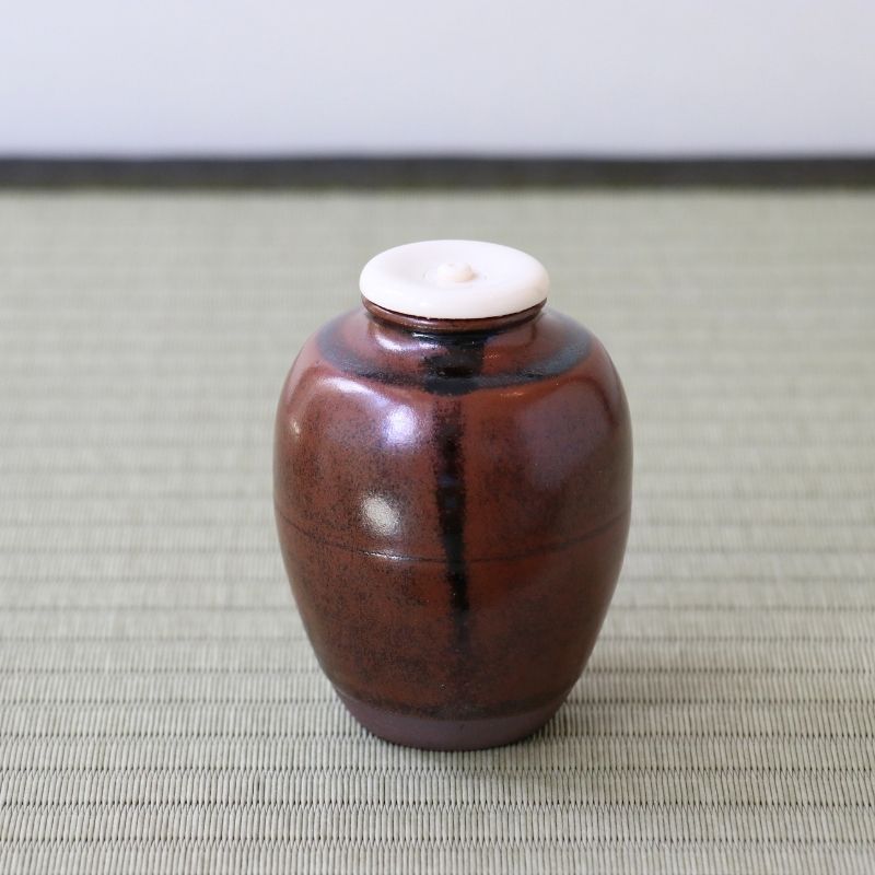 Overhead view of a Japanese Seto glazed tea caddy