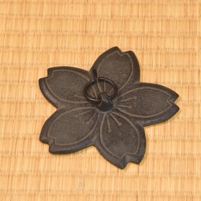 Cast Iron Kettle Sakura Raden Inlay – Nara Tea Co.