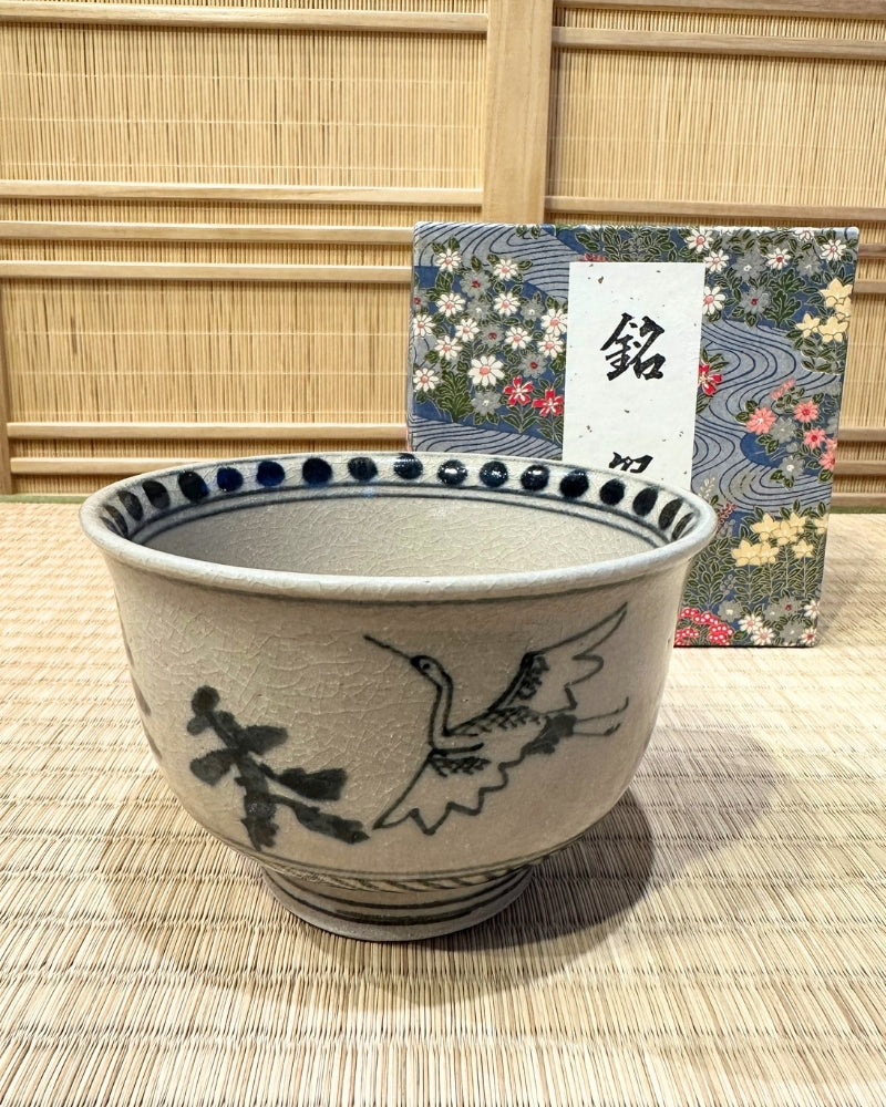 Crackle Glaze Tea Bowl with Crane Matcha Tea Bowl（USED）