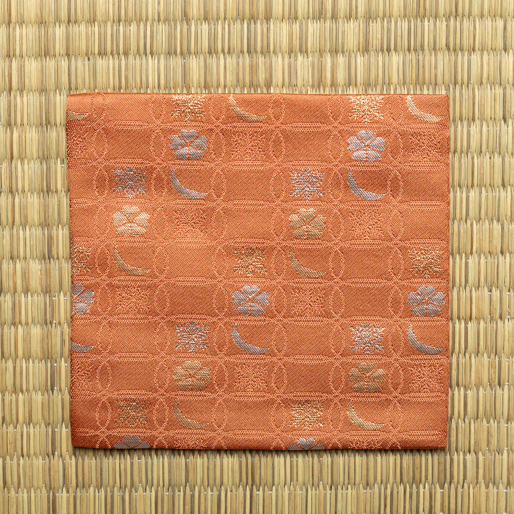 Rose Chitose-bon kobukusa by Kitamura Tokusai featuring the Shippo Setsugekka pattern, displayed flat on tatami.