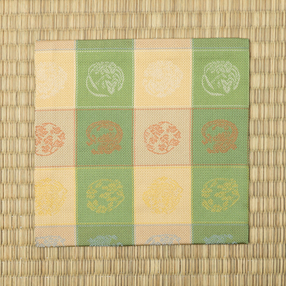 Reverse side of Koushi-ji Maruryu Soukamon Donsu Kobukusa showing the traditional Nishijin silk weave.