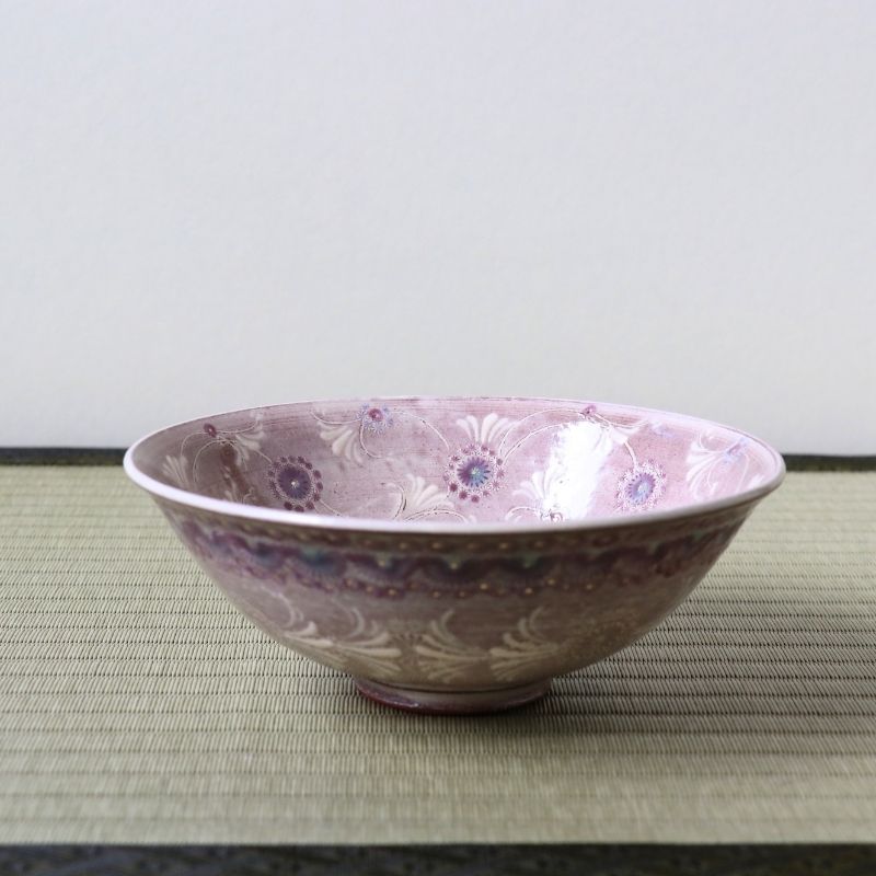Handcrafted Morisato Touraku Hira Chawan with deep purple exterior, white floral vines, and pale purple interior