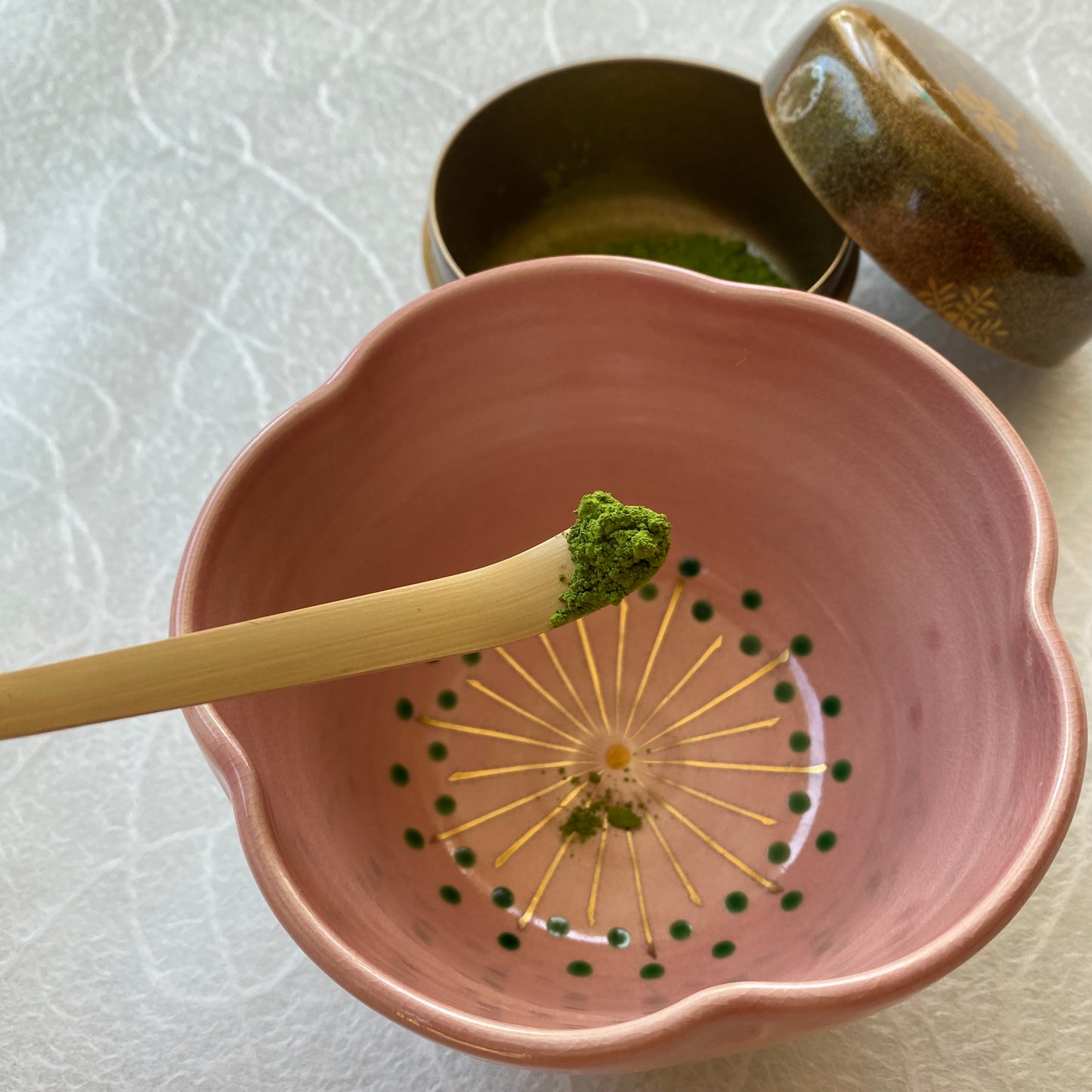 Shirotake Chashaku, White Bamboo Matcha Scoop l 高山茶筅 白竹 茶杓
