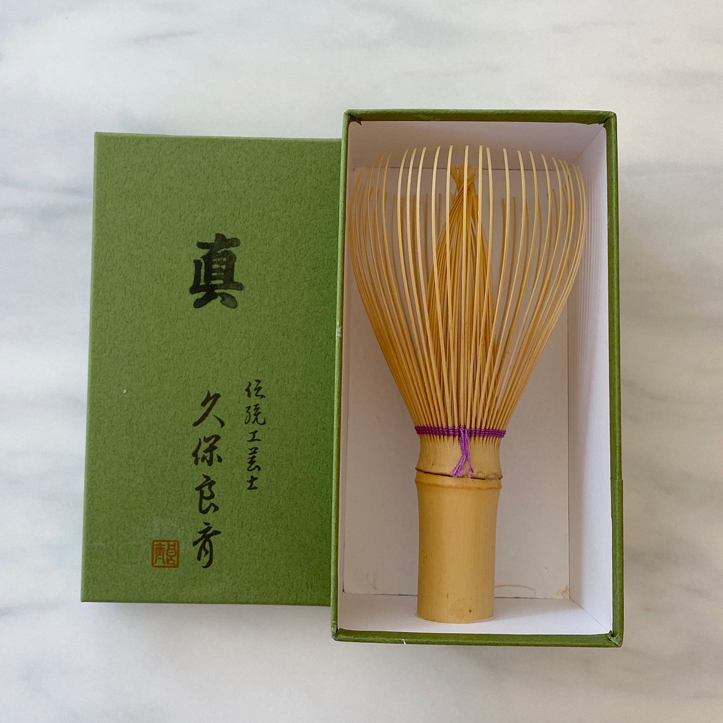 White Whisk with Color String Shirotake Takayama Chasen l 真 白竹 高山茶筅 色糸
