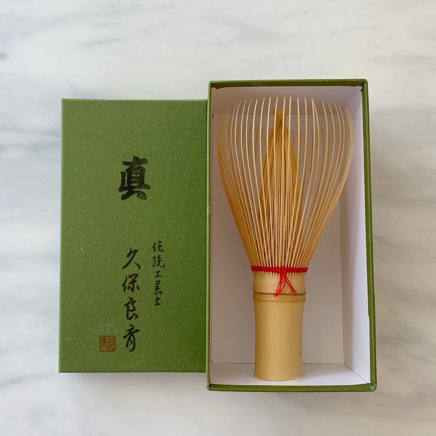 White Whisk with Color String Shirotake Takayama Chasen l 真 白竹 高山茶筅 色糸